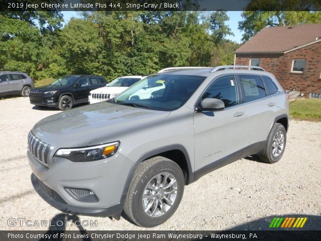 2019 Jeep Cherokee Latitude Plus 4x4 in Sting-Gray