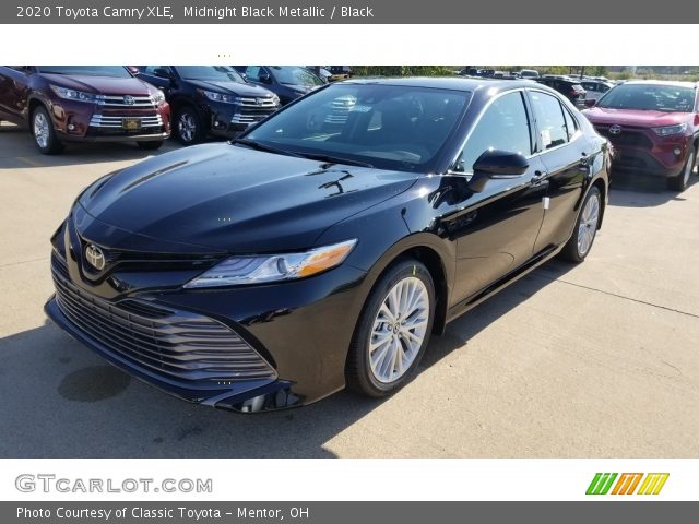 2020 Toyota Camry XLE in Midnight Black Metallic