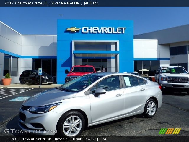 2017 Chevrolet Cruze LT in Silver Ice Metallic