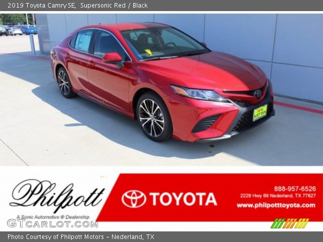2019 Toyota Camry SE in Supersonic Red