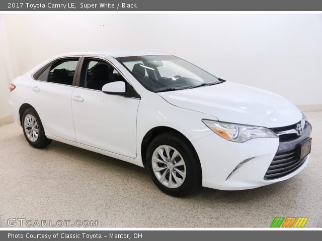 2017 Toyota Camry LE in Super White