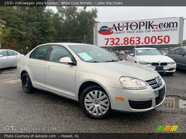 2010 Volkswagen Jetta S Sedan in White Gold Metallic