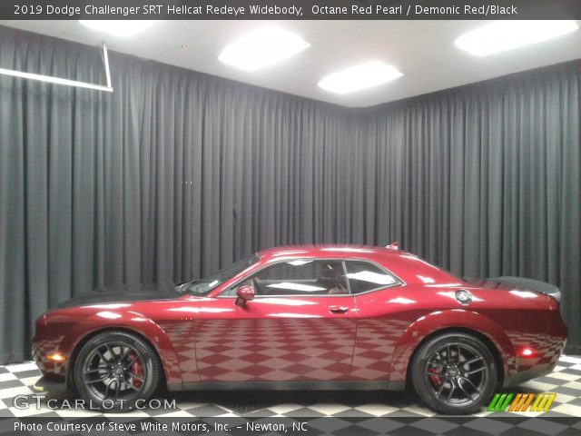 2019 Dodge Challenger SRT Hellcat Redeye Widebody in Octane Red Pearl