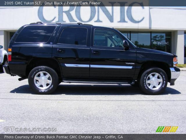 2005 GMC Yukon SLT in Onyx Black