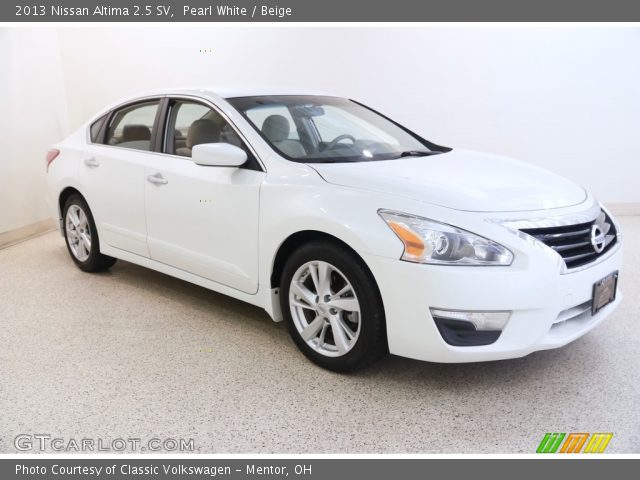 2013 Nissan Altima 2.5 SV in Pearl White