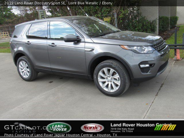 2019 Land Rover Discovery Sport SE in Loire Blue Metallic