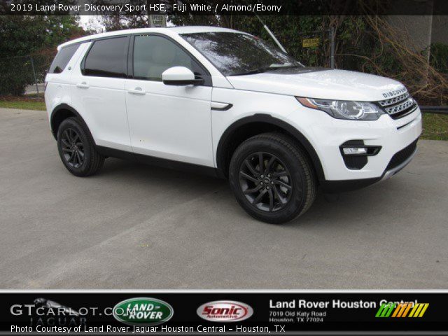 2019 Land Rover Discovery Sport HSE in Fuji White