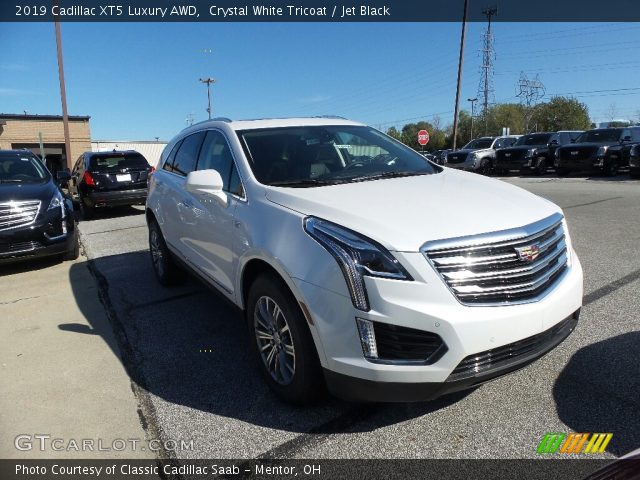2019 Cadillac XT5 Luxury AWD in Crystal White Tricoat
