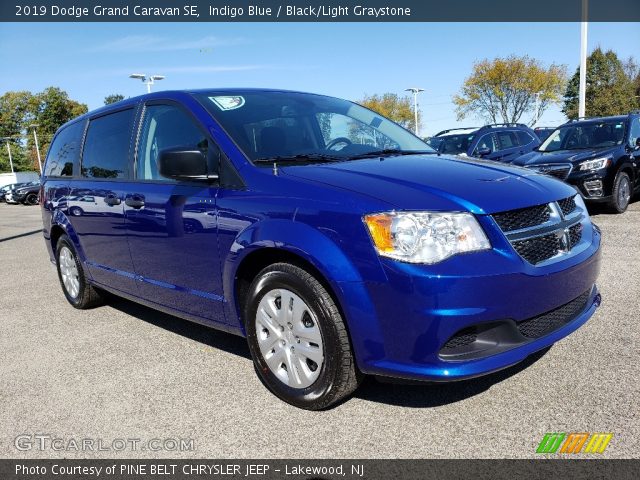 2019 Dodge Grand Caravan SE in Indigo Blue