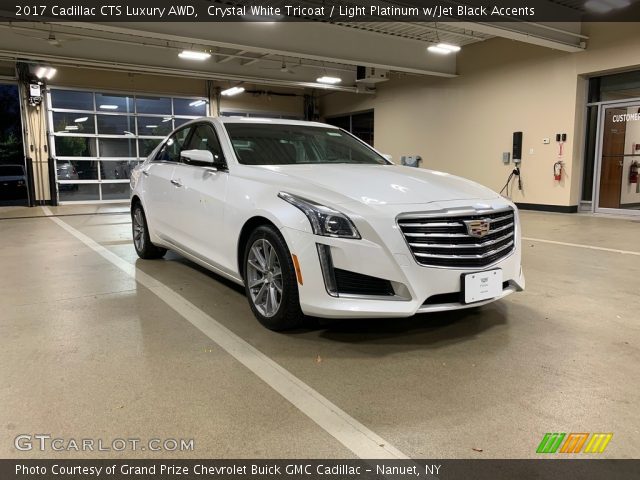 2017 Cadillac CTS Luxury AWD in Crystal White Tricoat