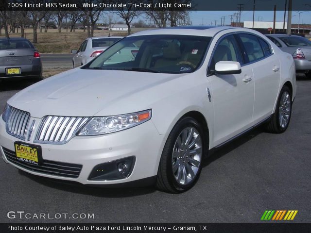 2009 Lincoln MKS Sedan in White Chocolate Tri-Coat