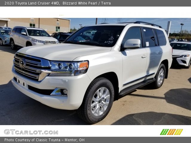 2020 Toyota Land Cruiser 4WD in Blizzard White Pearl