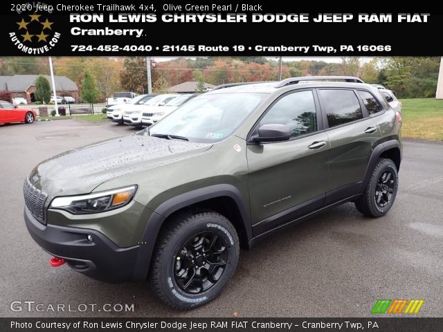2020 Jeep Cherokee Trailhawk 4x4 in Olive Green Pearl