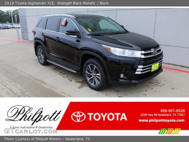 2019 Toyota Highlander XLE in Midnight Black Metallic