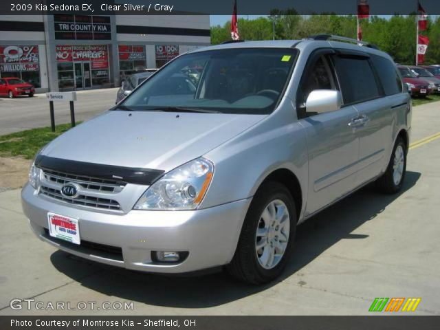 2009 Kia Sedona EX in Clear Silver
