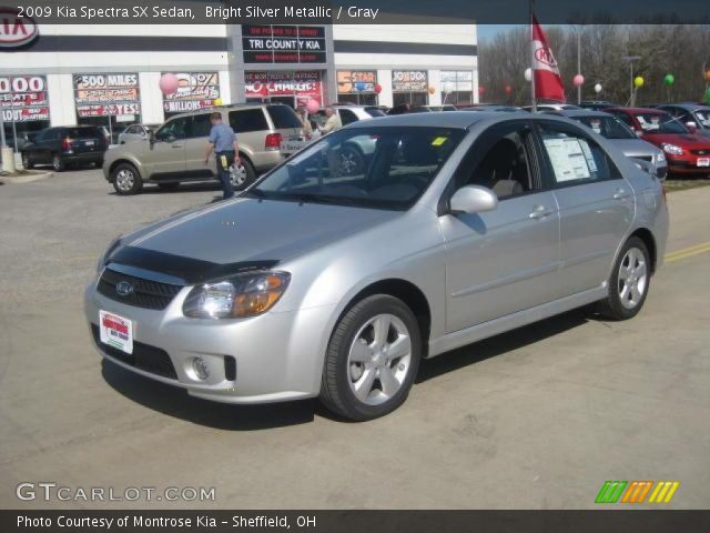 2009 Kia Spectra SX Sedan in Bright Silver Metallic