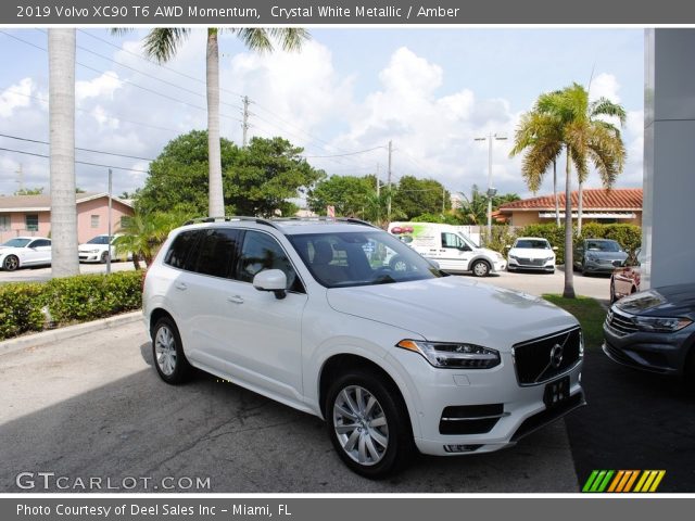 2019 Volvo XC90 T6 AWD Momentum in Crystal White Metallic