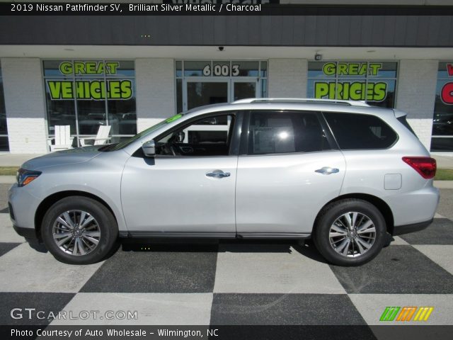 2019 Nissan Pathfinder SV in Brilliant Silver Metallic