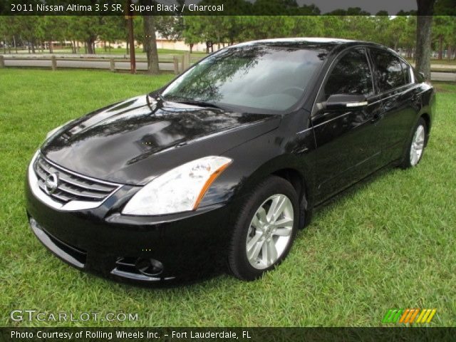 2011 Nissan Altima 3.5 SR in Super Black