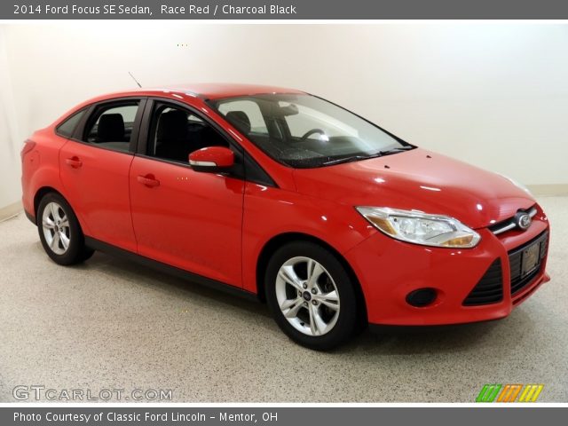 2014 Ford Focus SE Sedan in Race Red