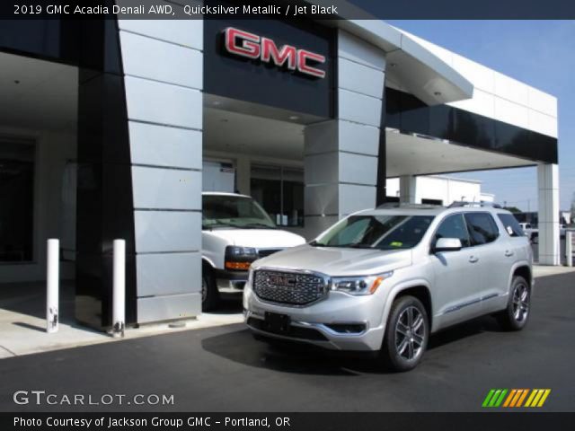 2019 GMC Acadia Denali AWD in Quicksilver Metallic