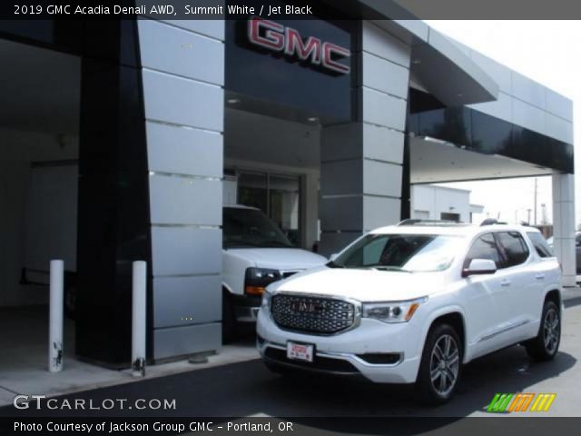 2019 GMC Acadia Denali AWD in Summit White