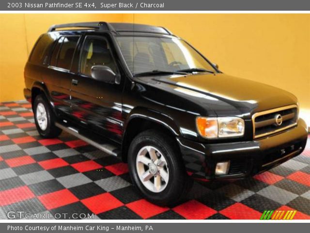 2003 Nissan Pathfinder SE 4x4 in Super Black