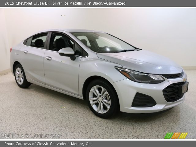 2019 Chevrolet Cruze LT in Silver Ice Metallic