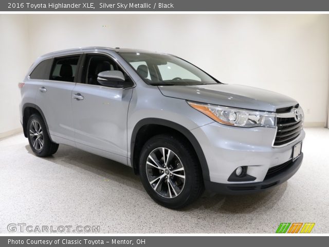 2016 Toyota Highlander XLE in Silver Sky Metallic