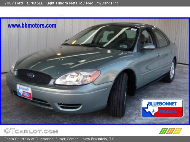 2007 Ford Taurus SEL in Light Tundra Metallic