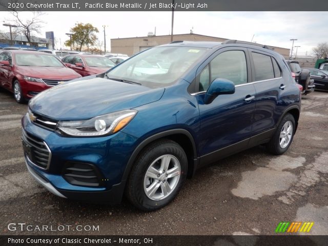 2020 Chevrolet Trax LT in Pacific Blue Metallic