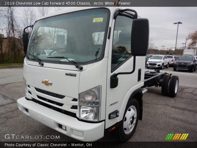 2019 Chevrolet Low Cab Forward 4500 Chassis in Arctic White