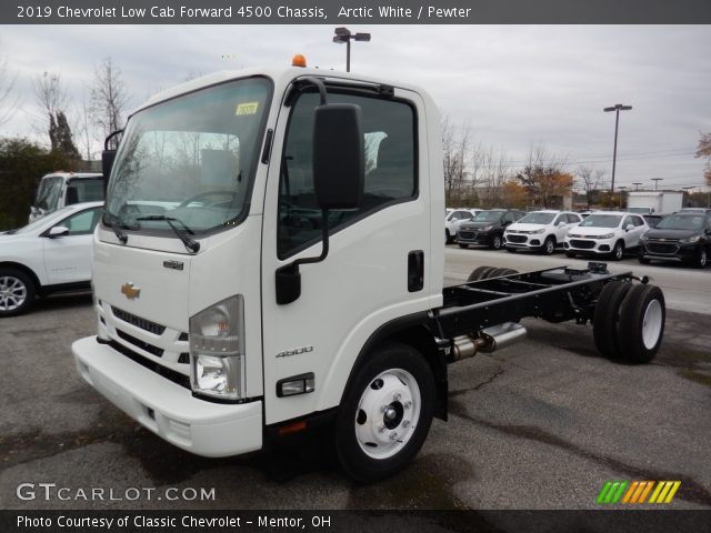 2019 Chevrolet Low Cab Forward 4500 Chassis in Arctic White