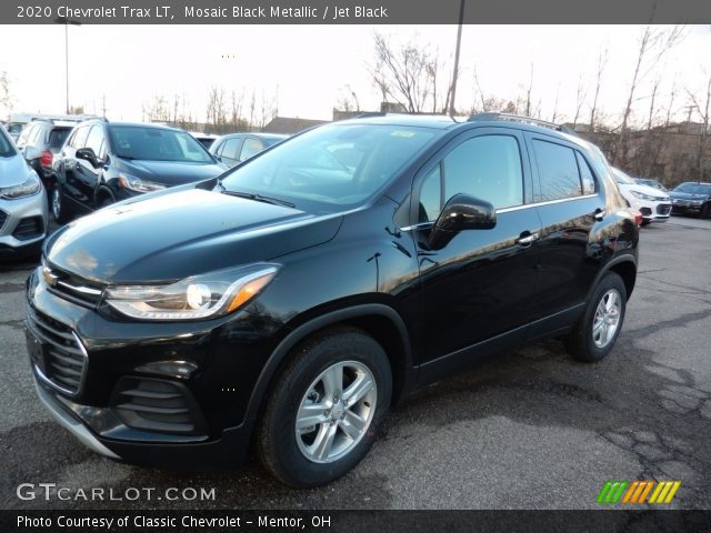 2020 Chevrolet Trax LT in Mosaic Black Metallic