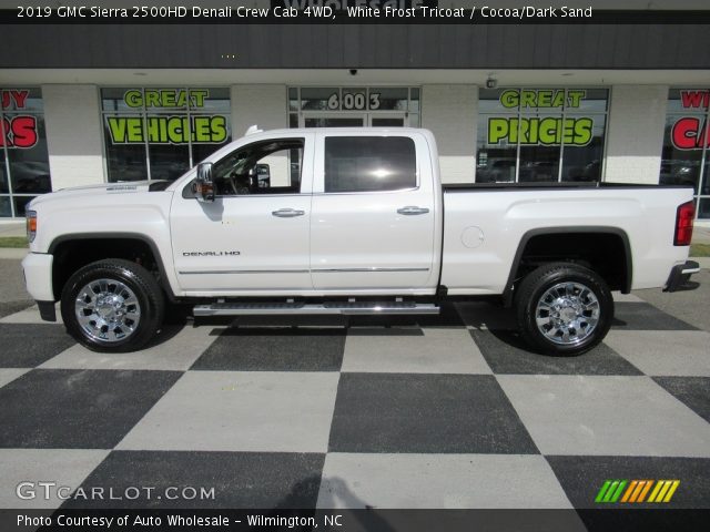 2019 GMC Sierra 2500HD Denali Crew Cab 4WD in White Frost Tricoat