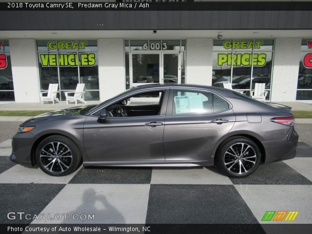 2018 Toyota Camry SE in Predawn Gray Mica