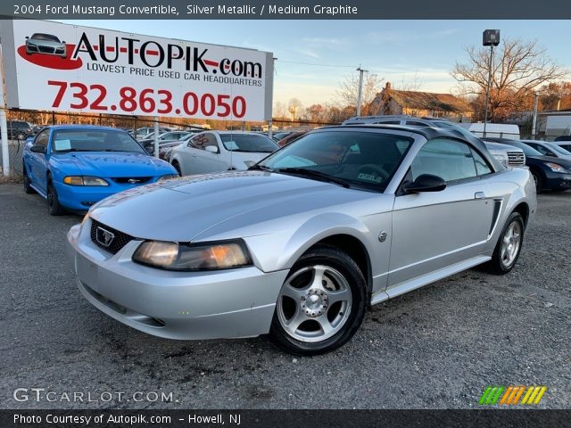 2004 Ford Mustang Convertible in Silver Metallic