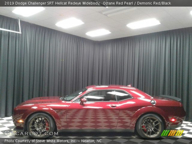 2019 Dodge Challenger SRT Hellcat Redeye Widebody in Octane Red Pearl
