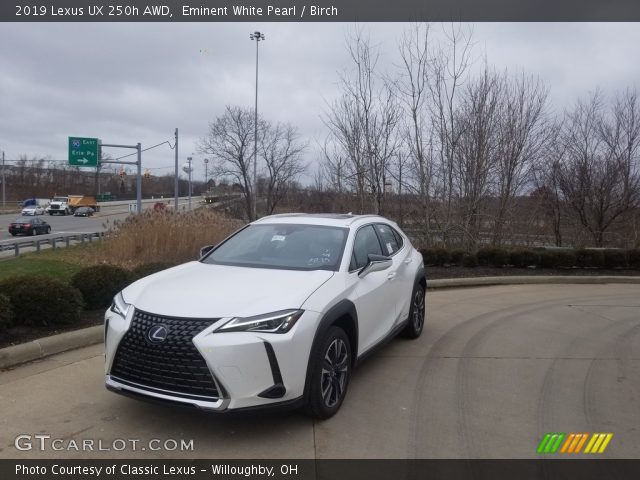 2019 Lexus UX 250h AWD in Eminent White Pearl