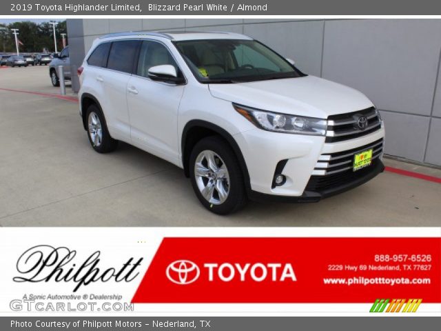2019 Toyota Highlander Limited in Blizzard Pearl White