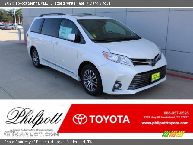 2020 Toyota Sienna XLE in Blizzard White Pearl