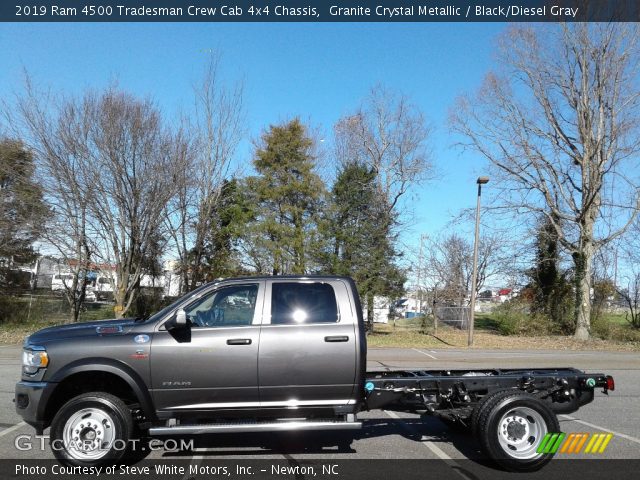 2019 Ram 4500 Tradesman Crew Cab 4x4 Chassis in Granite Crystal Metallic