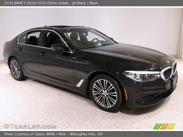 2019 BMW 5 Series 530i xDrive Sedan in Jet Black