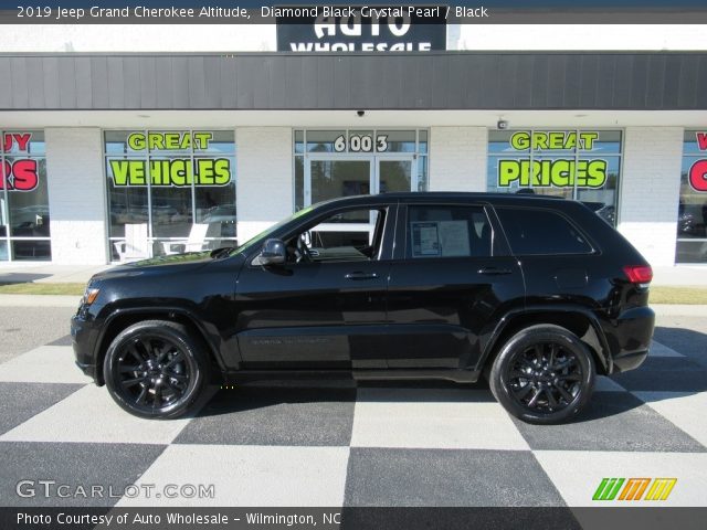 2019 Jeep Grand Cherokee Altitude in Diamond Black Crystal Pearl