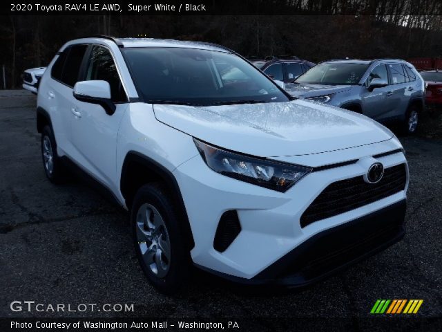 2020 Toyota RAV4 LE AWD in Super White