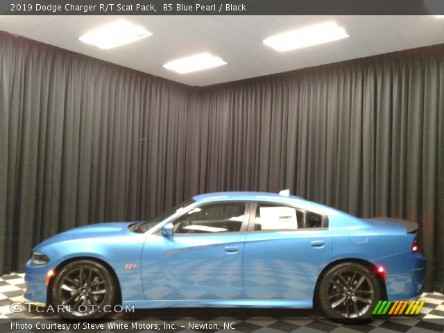 2019 Dodge Charger R/T Scat Pack in B5 Blue Pearl