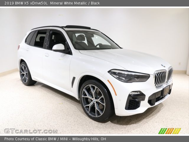 2019 BMW X5 xDrive50i in Mineral White Metallic