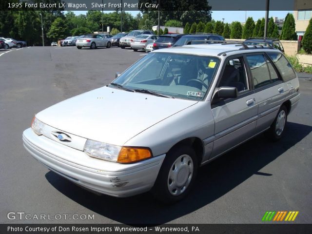 1995 Ford Escort LX Wagon in Silver Frost Pearl