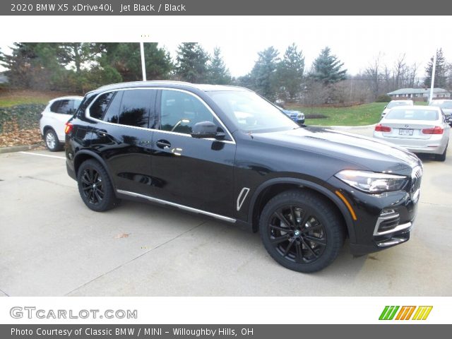 2020 BMW X5 xDrive40i in Jet Black