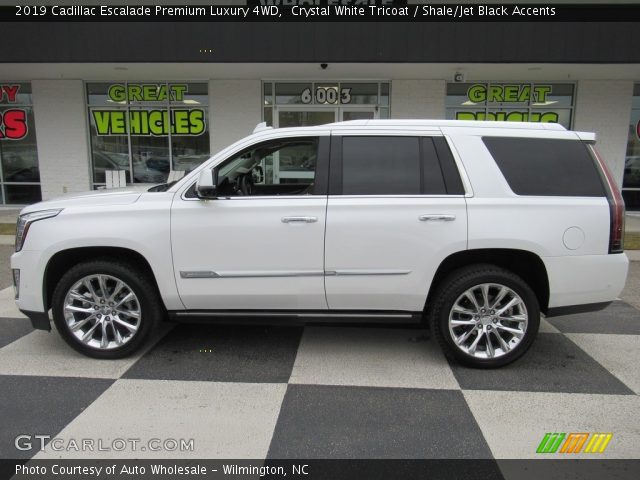 2019 Cadillac Escalade Premium Luxury 4WD in Crystal White Tricoat